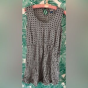 Kavu black and white simone dress sz M geometric print